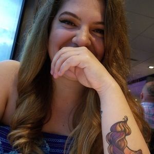 Meet your Posher, Lorin